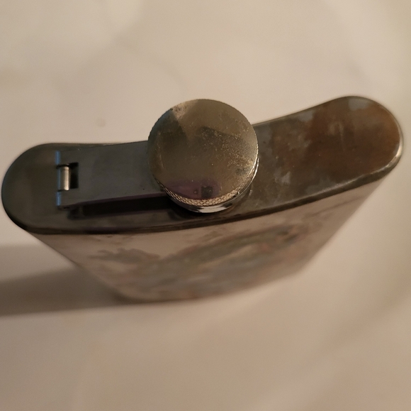 Vintage Dragon Motor Flask Rare Graphics. - Picture 4 of 6